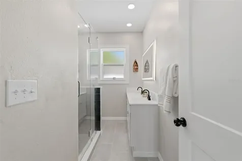 410 W Lemon Street Tarpon Springs FL 34689