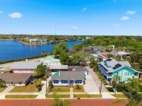410 W Lemon Street Tarpon Springs FL 34689