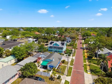 410 W Lemon Street Tarpon Springs FL 34689