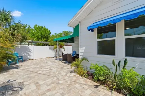 410 W Lemon Street Tarpon Springs FL 34689
