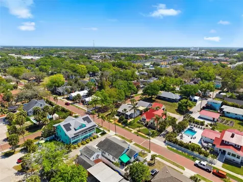 410 W Lemon Street Tarpon Springs FL 34689