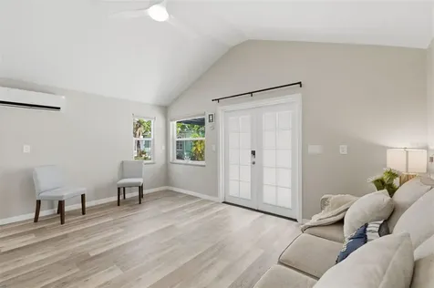 410 W Lemon Street Tarpon Springs FL 34689