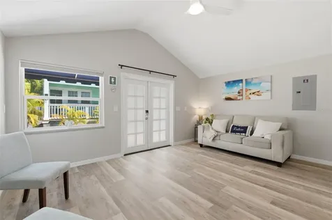 410 W Lemon Street Tarpon Springs FL 34689