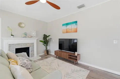 410 W Lemon Street Tarpon Springs FL 34689
