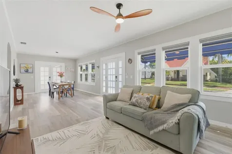 410 W Lemon Street Tarpon Springs FL 34689