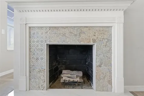 410 W Lemon Street Tarpon Springs FL 34689