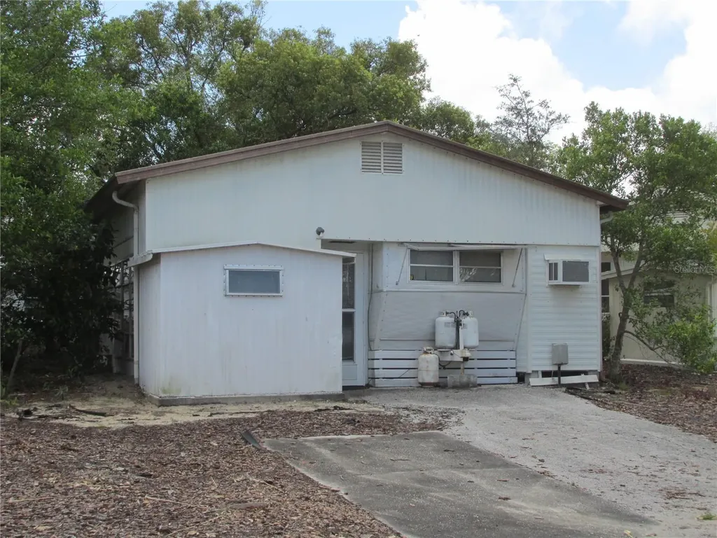 13 Saddlebag Trail S Lake Wales FL 33898
