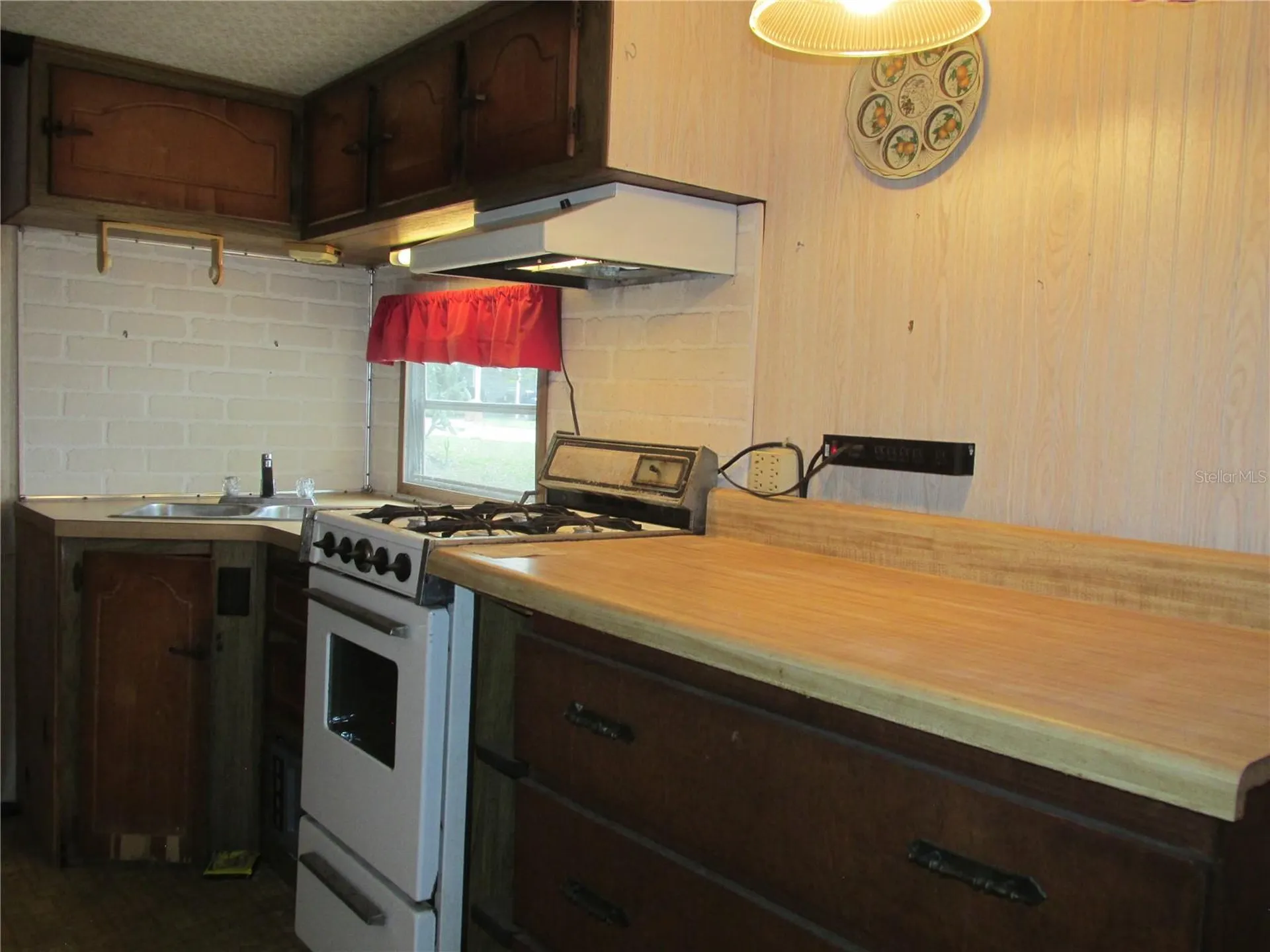 13 Saddlebag Trail S Lake Wales FL 33898