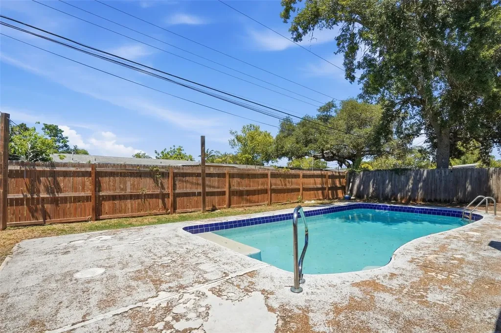 5711 64th Avenue N Pinellas Park FL 33781
