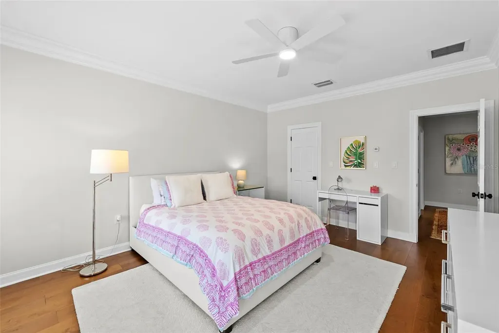 5121 S Nichol Street Tampa FL 33611