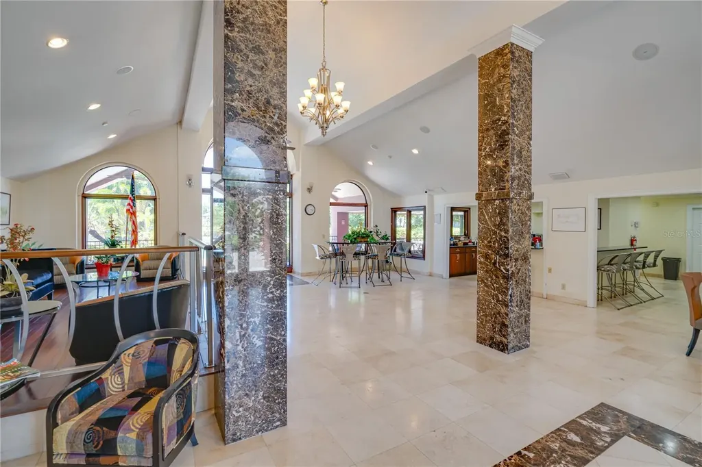 10263 Gandy Boulevard N St Petersburg FL 33702