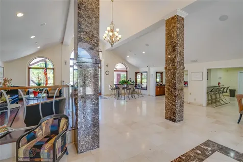 10263 Gandy Boulevard N St Petersburg FL 33702