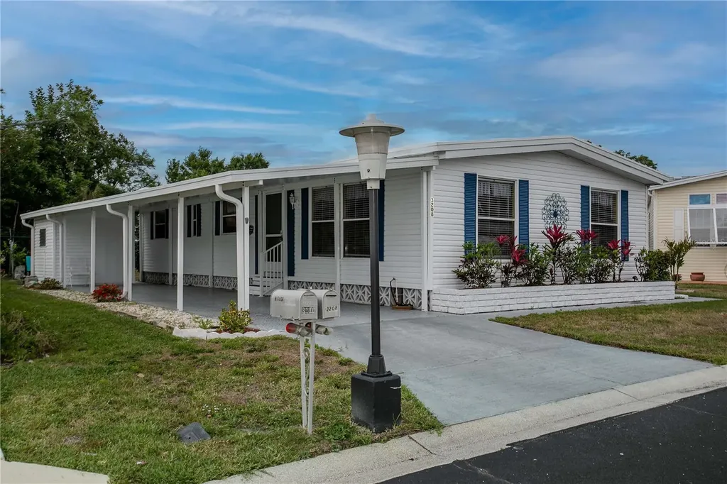 3208 Oakwood Boulevard S Sarasota FL 34237