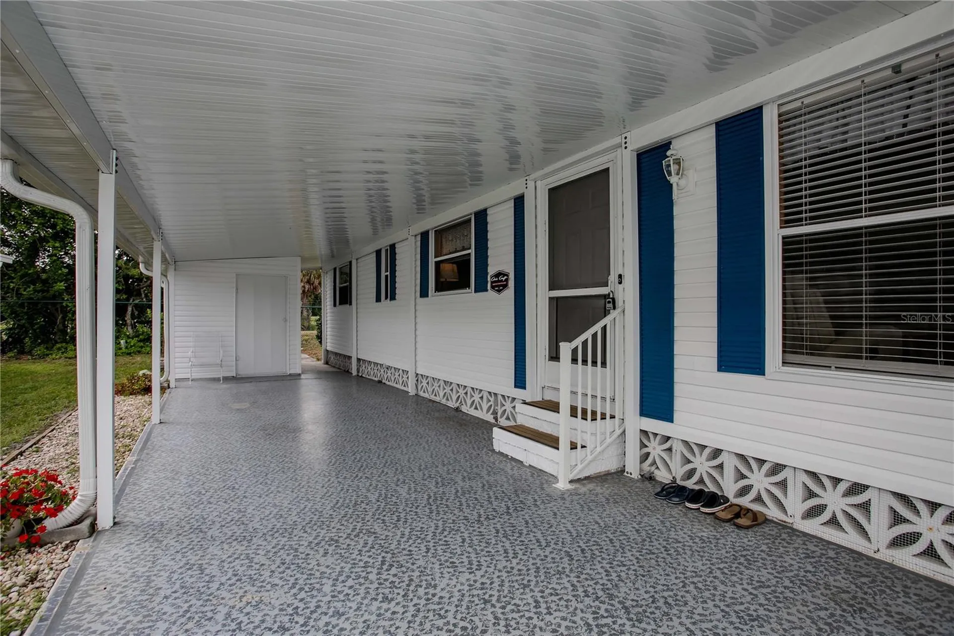 3208 Oakwood Boulevard S Sarasota FL 34237