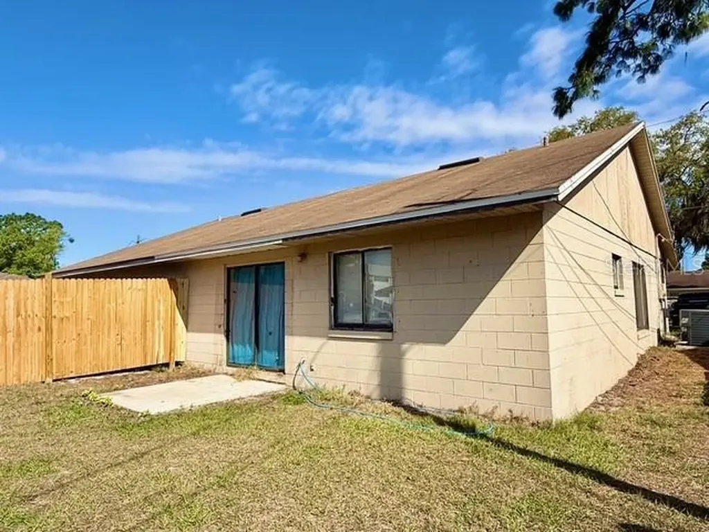 608 E Warren Avenue Longwood FL 32750
