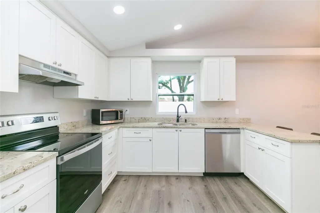39147 6th Avenue Zephyrhills FL 33542