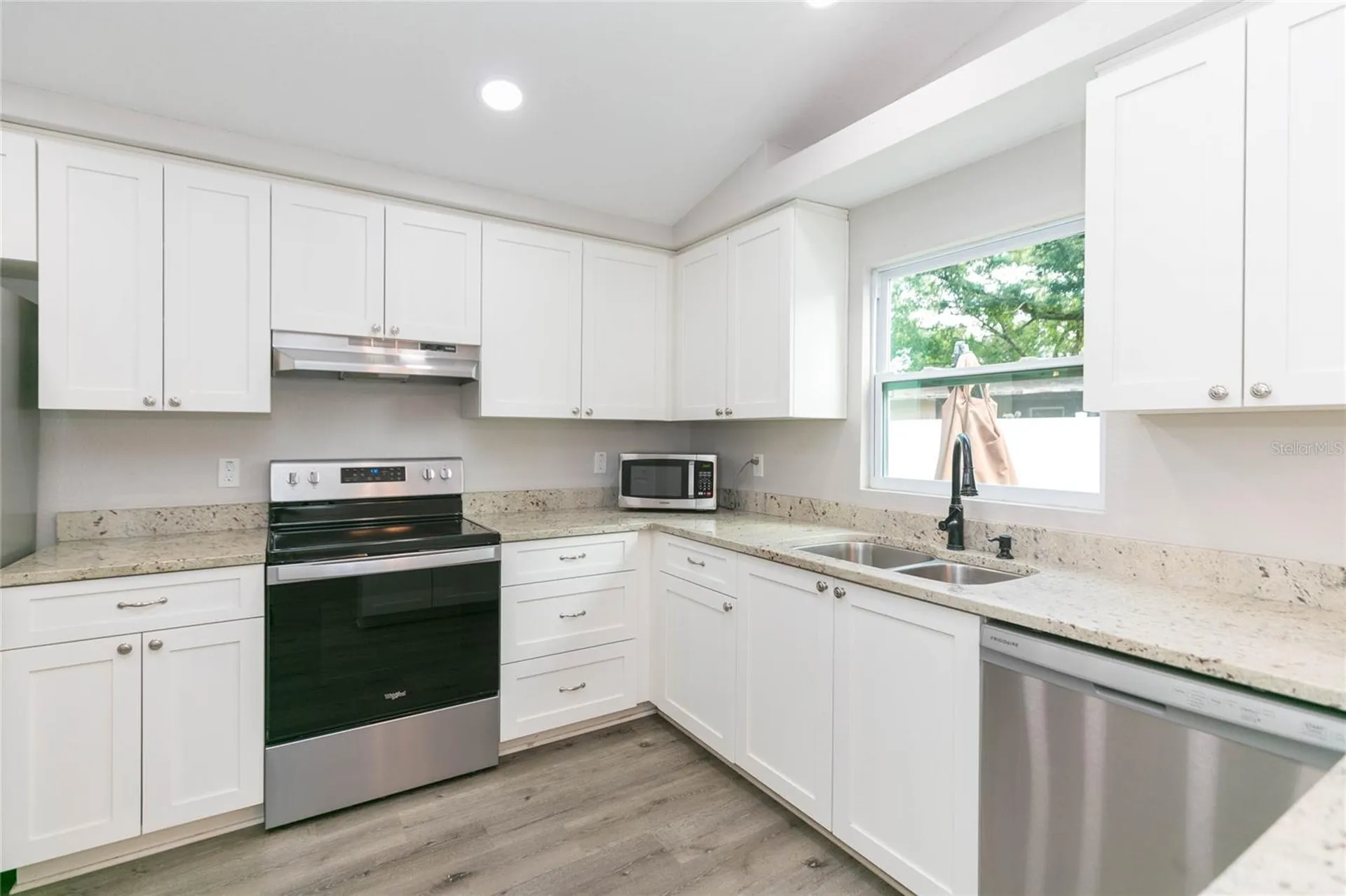 39147 6th Avenue Zephyrhills FL 33542