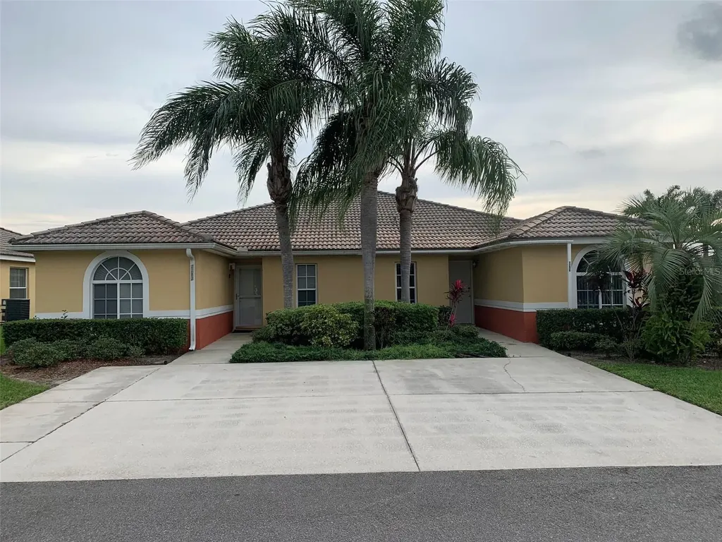 2208 Mystic Ring Loop Kissimmee FL 34759