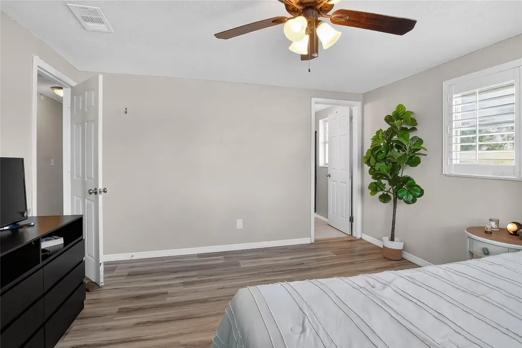 6108 Fairway Boulevard Apollo Beach FL 33572