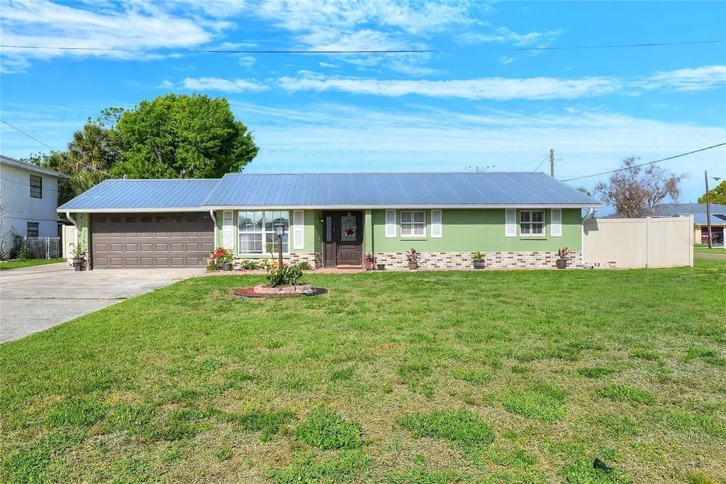 6108 Fairway Boulevard Apollo Beach FL 33572