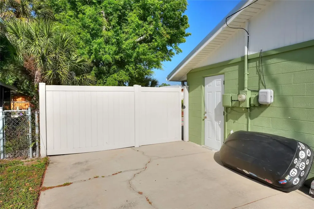 6108 Fairway Boulevard Apollo Beach FL 33572