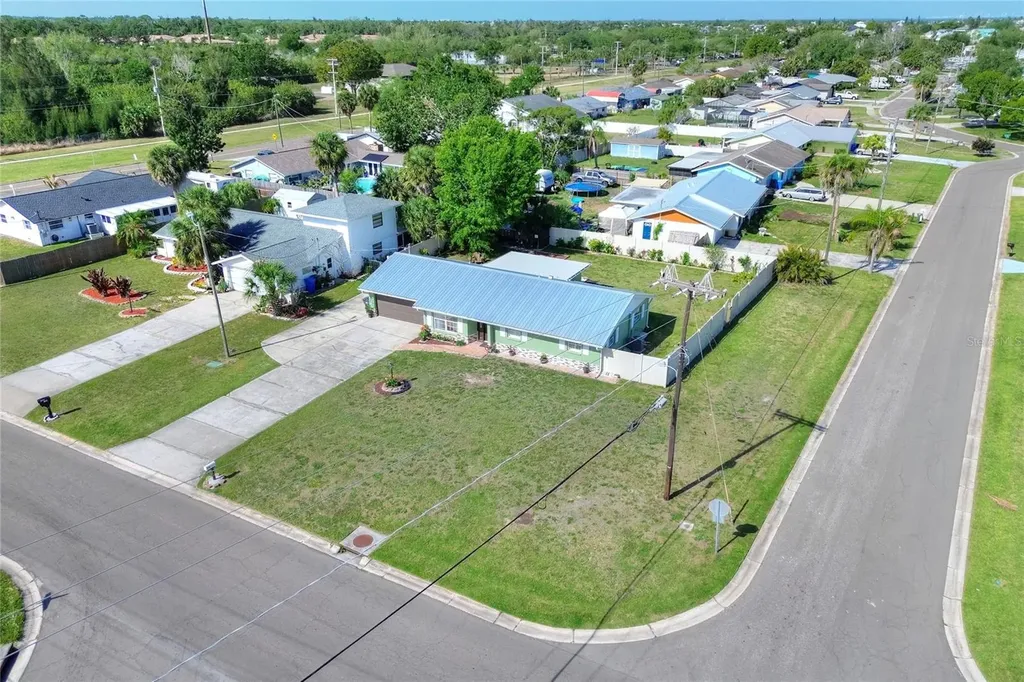 6108 Fairway Boulevard Apollo Beach FL 33572