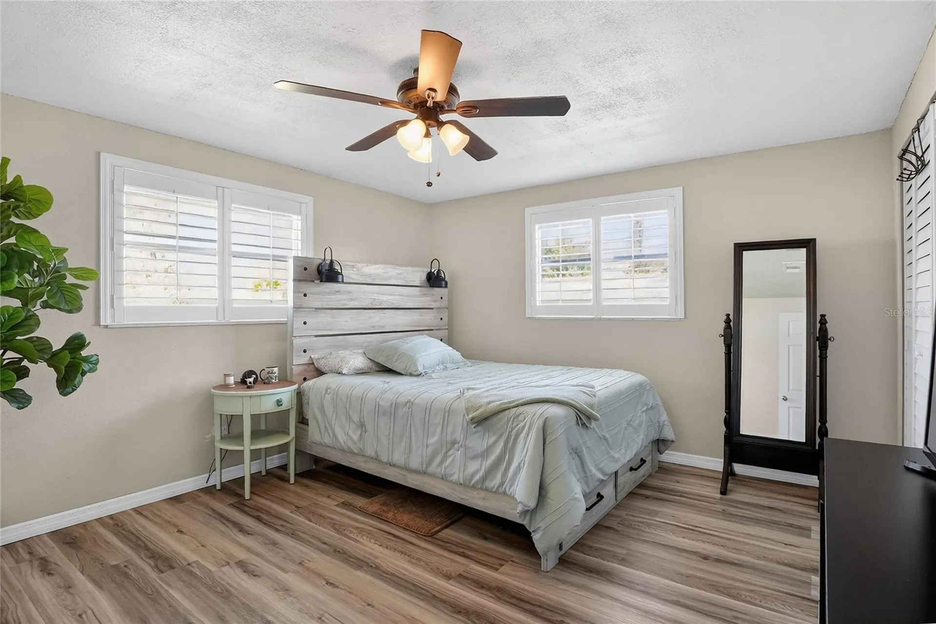 6108 Fairway Boulevard Apollo Beach FL 33572