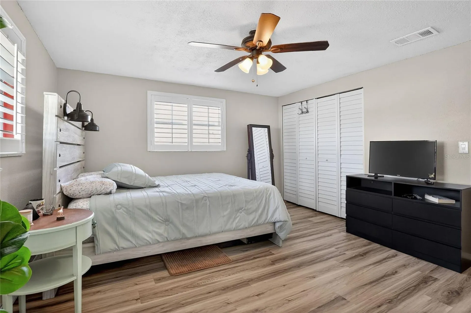 6108 Fairway Boulevard Apollo Beach FL 33572