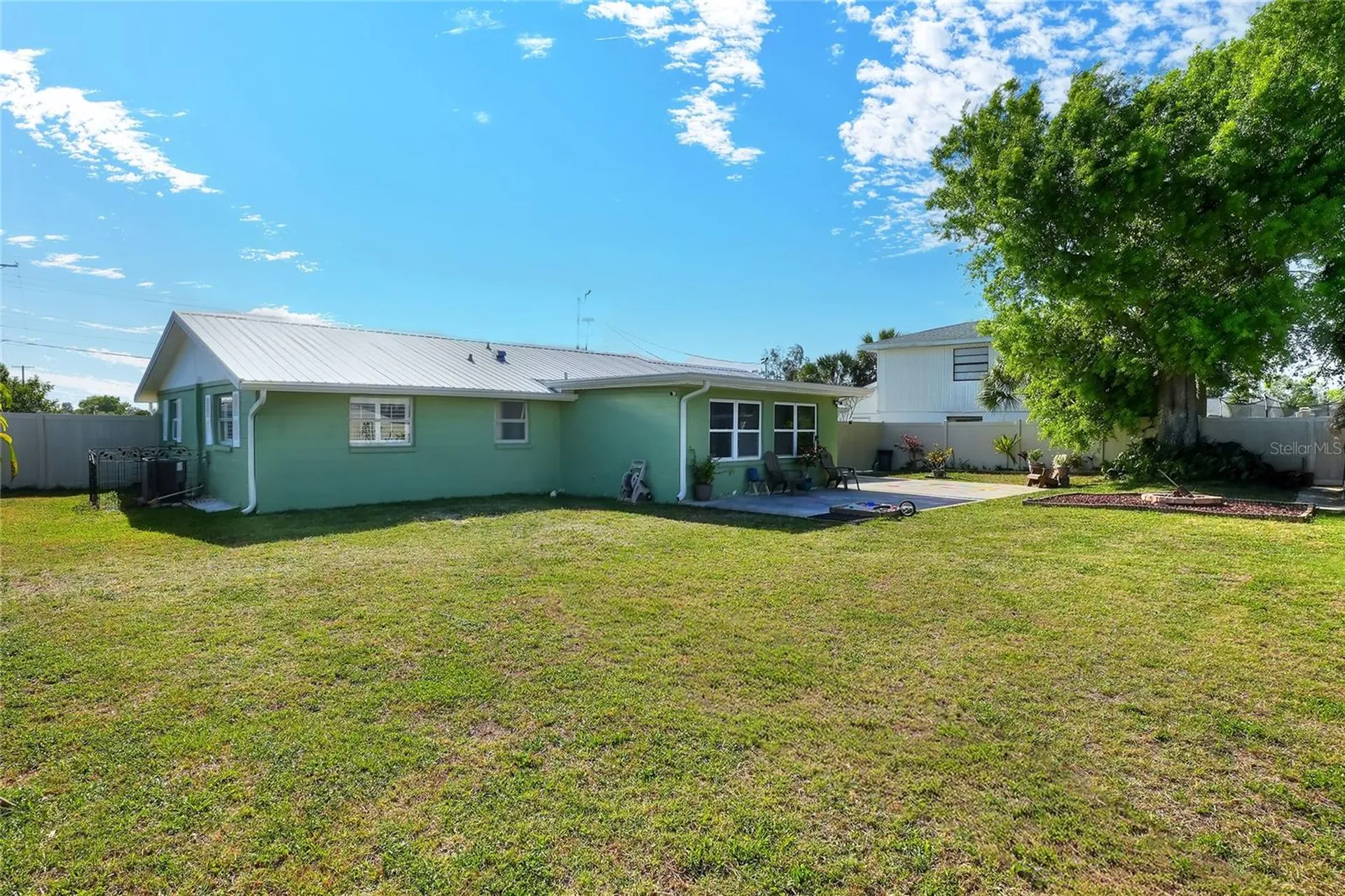 6108 Fairway Boulevard Apollo Beach FL 33572