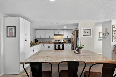 6108 Fairway Boulevard Apollo Beach FL 33572