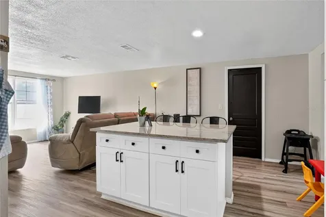 6108 Fairway Boulevard Apollo Beach FL 33572