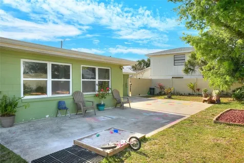 6108 Fairway Boulevard Apollo Beach FL 33572
