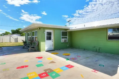 6108 Fairway Boulevard Apollo Beach FL 33572