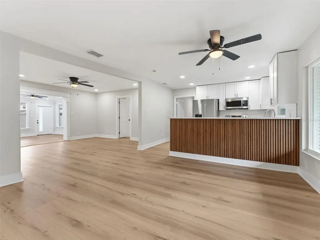 1714 W Saint Isabel Street Tampa FL 33607