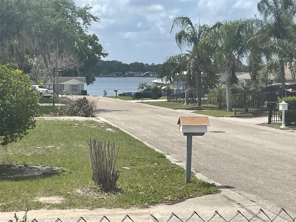 260 W Harbord Street Lake Alfred FL 33850