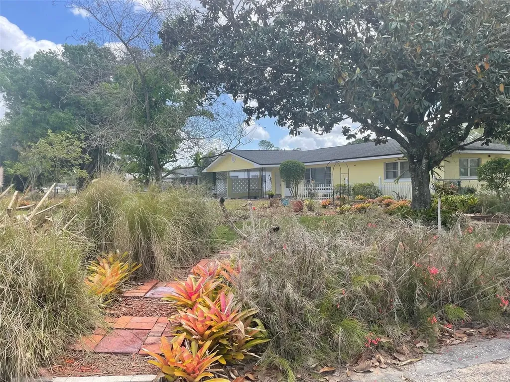 260 W Harbord Street Lake Alfred FL 33850