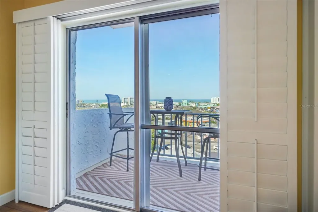 285 107th Avenue Treasure Island FL 33706