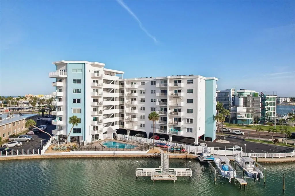 285 107th Avenue Treasure Island FL 33706