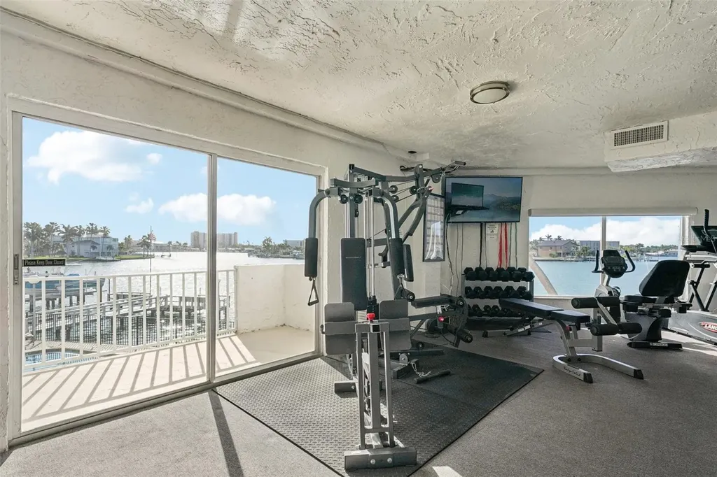 285 107th Avenue Treasure Island FL 33706