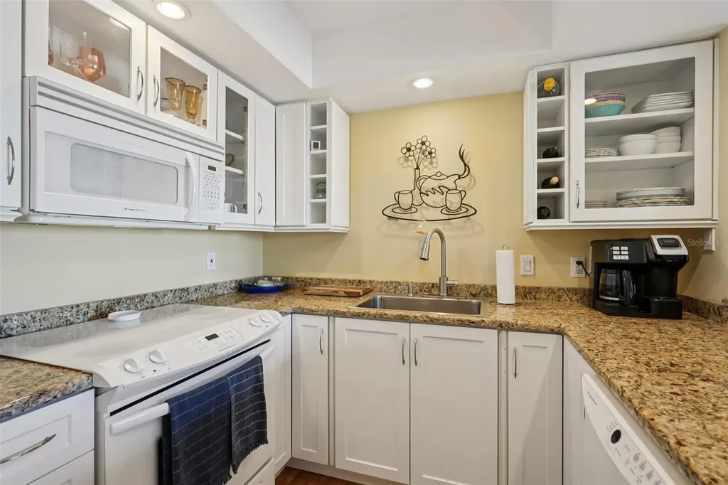 285 107th Avenue Treasure Island FL 33706