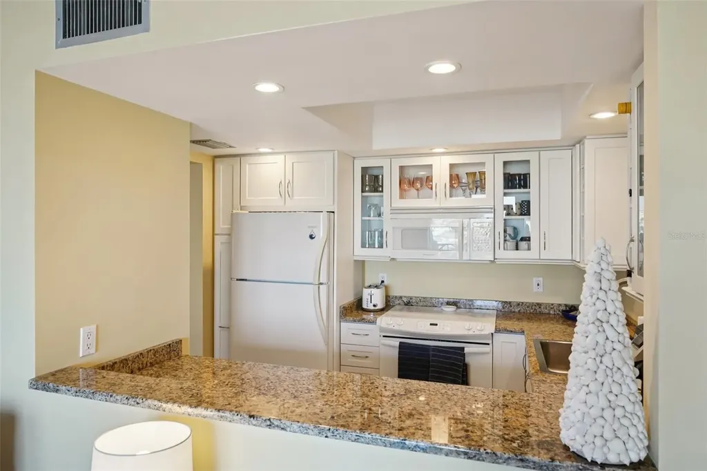 285 107th Avenue Treasure Island FL 33706