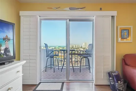 285 107th Avenue Treasure Island FL 33706