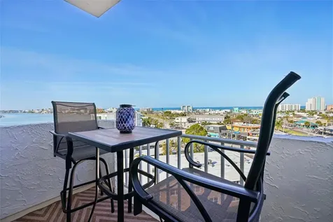 285 107th Avenue Treasure Island FL 33706