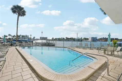 285 107th Avenue Treasure Island FL 33706