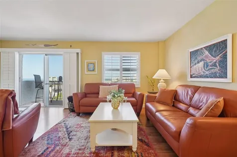 285 107th Avenue Treasure Island FL 33706
