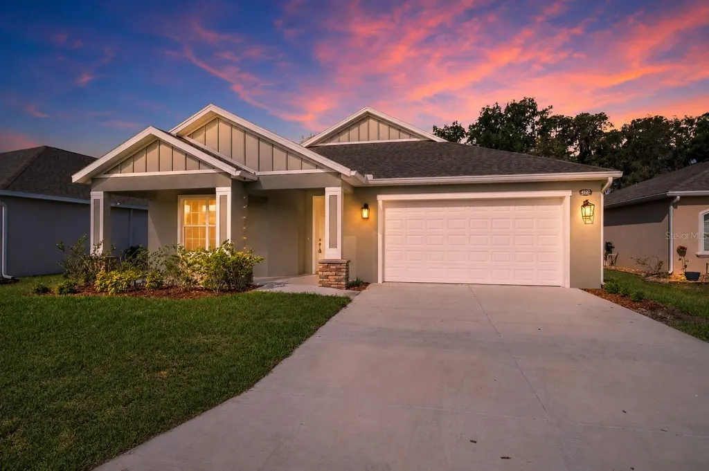 4537 Fairway Oaks Drive Mulberry FL 33860