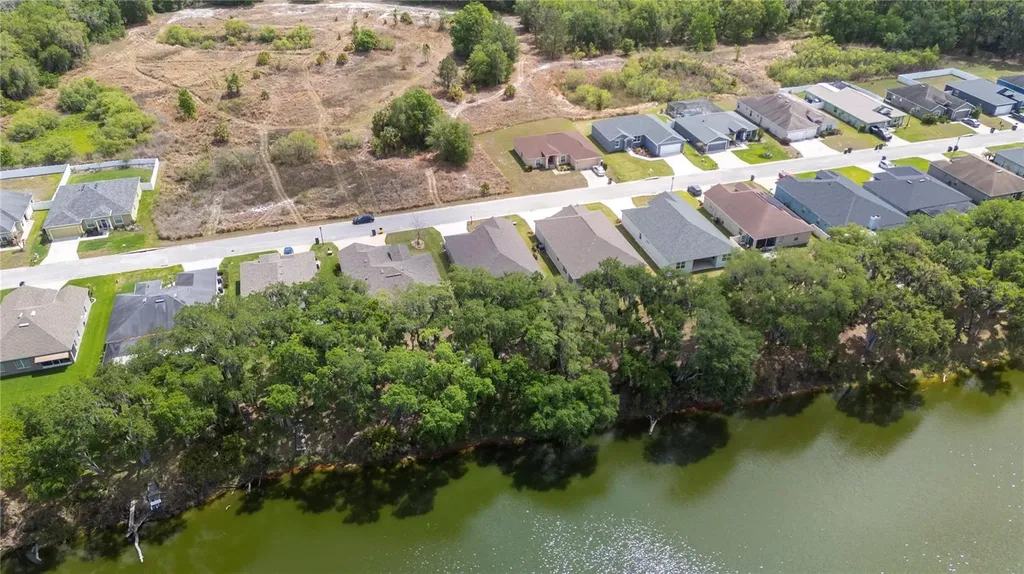 4537 Fairway Oaks Drive Mulberry FL 33860