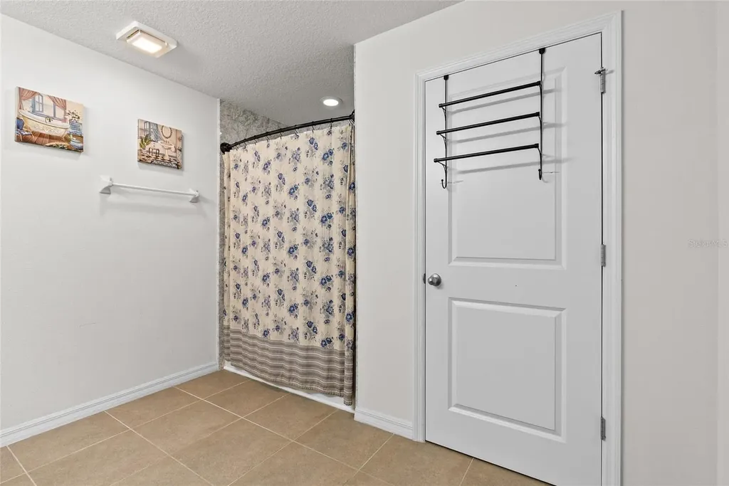 5946 81st Avenue N Pinellas Park FL 33781