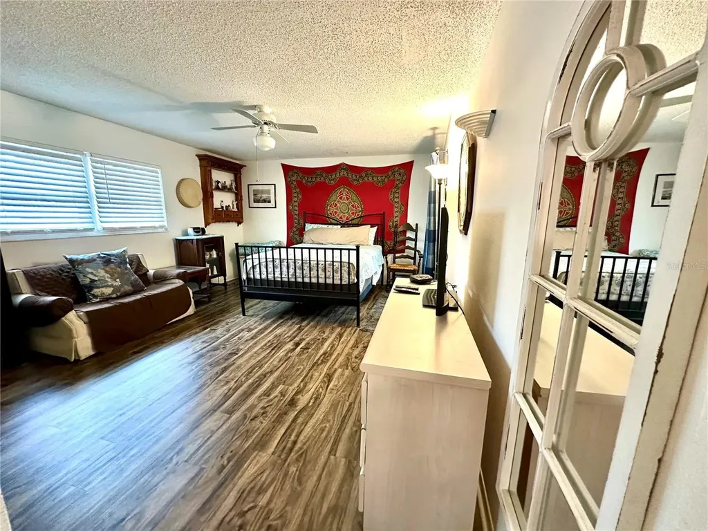 204 46th Avenue Terrace W Bradenton FL 34207