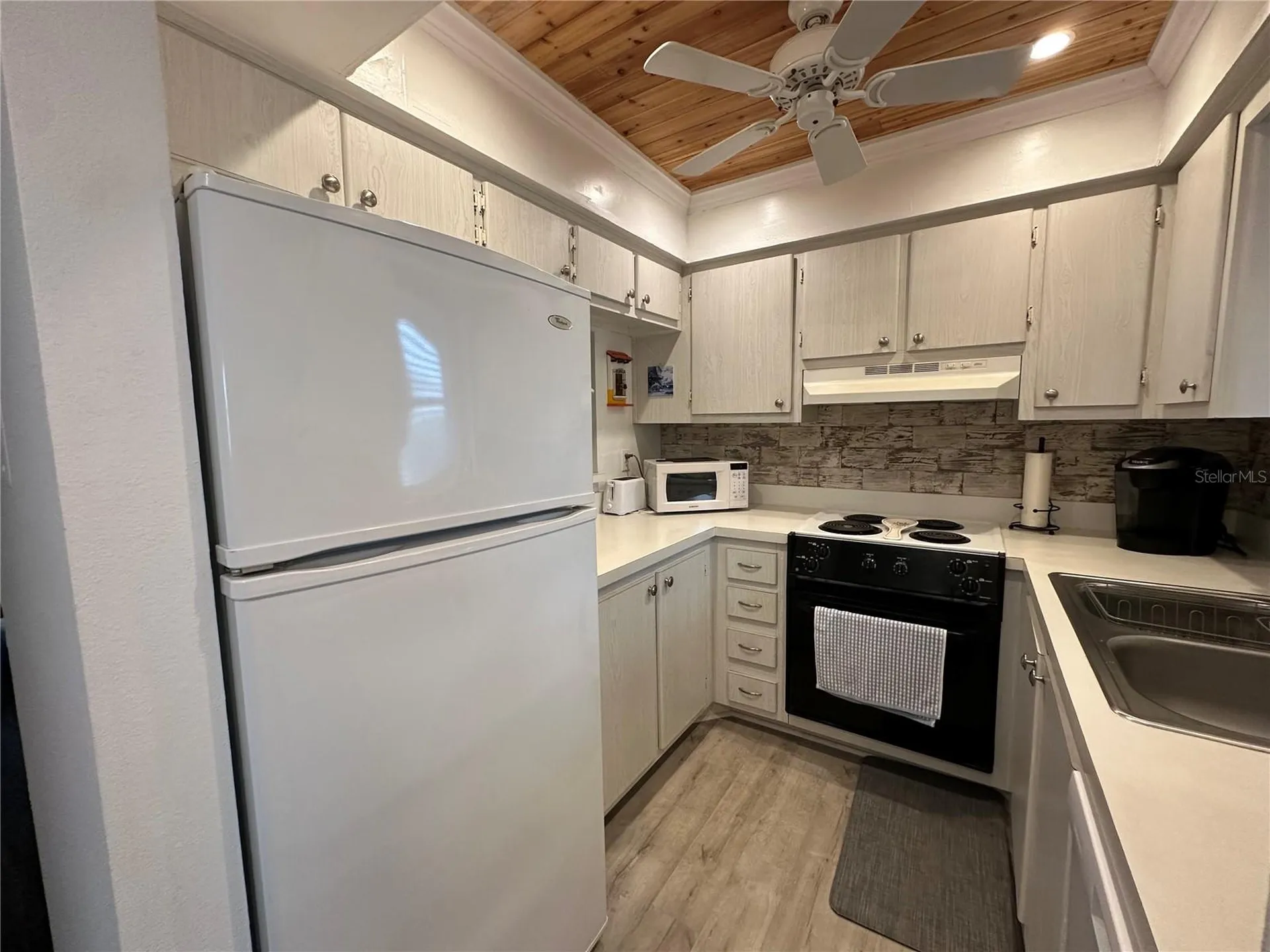 204 46th Avenue Terrace W Bradenton FL 34207